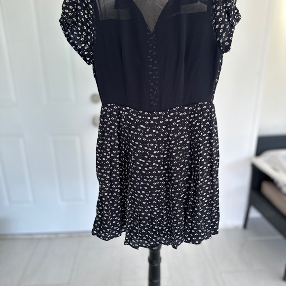 Forever 21 dark blue and White Floral Midi Dress - Picture 3 of 3